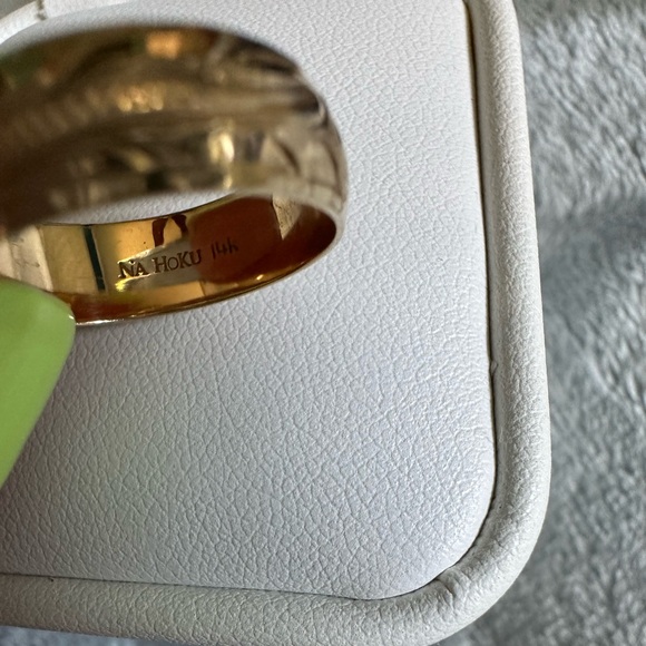 Na Hoku Hawaiian Heirloom “Kuuipo” ring- size 6 - Picture 5 of 6